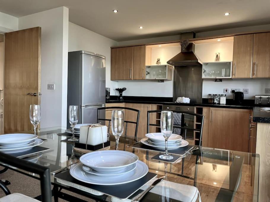 Beachfront Bliss With Spectacular Views Llanelli Esterno foto