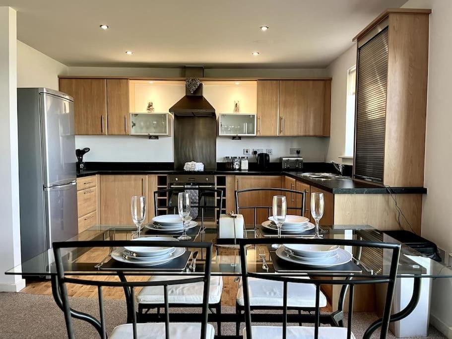 Beachfront Bliss With Spectacular Views Llanelli Esterno foto