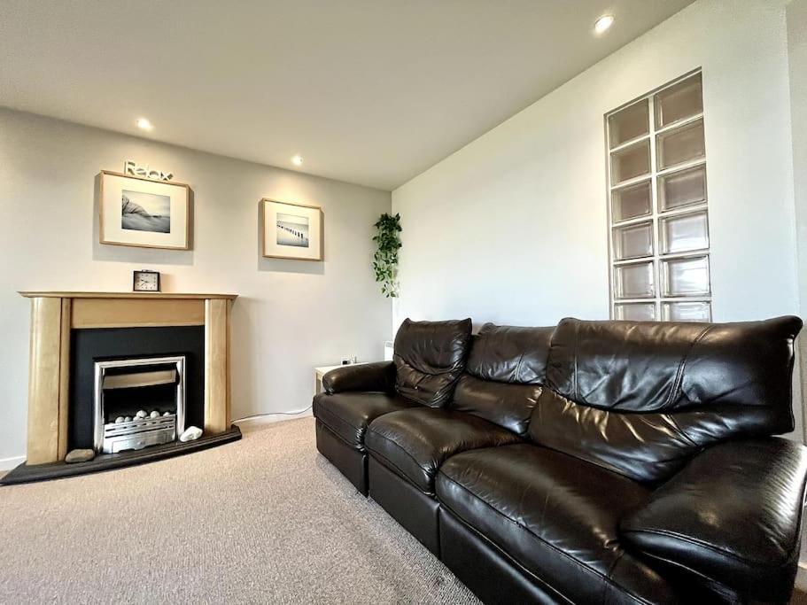 Beachfront Bliss With Spectacular Views Llanelli Esterno foto
