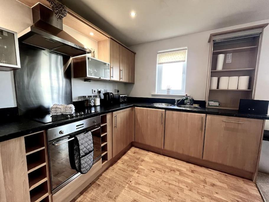Beachfront Bliss With Spectacular Views Llanelli Esterno foto