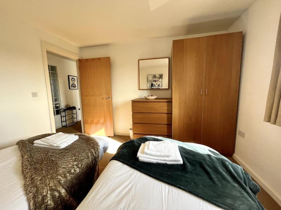 Beachfront Bliss With Spectacular Views Llanelli Esterno foto