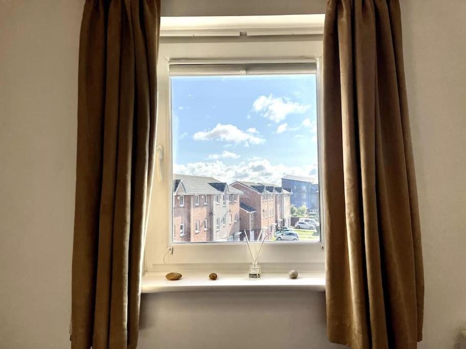 Beachfront Bliss With Spectacular Views Llanelli Esterno foto