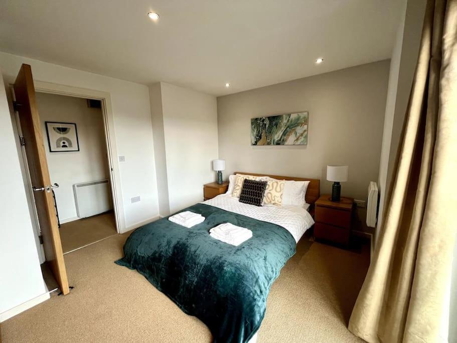 Beachfront Bliss With Spectacular Views Llanelli Esterno foto