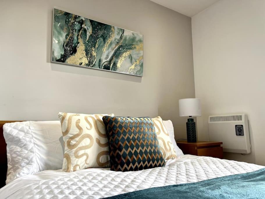 Beachfront Bliss With Spectacular Views Llanelli Esterno foto